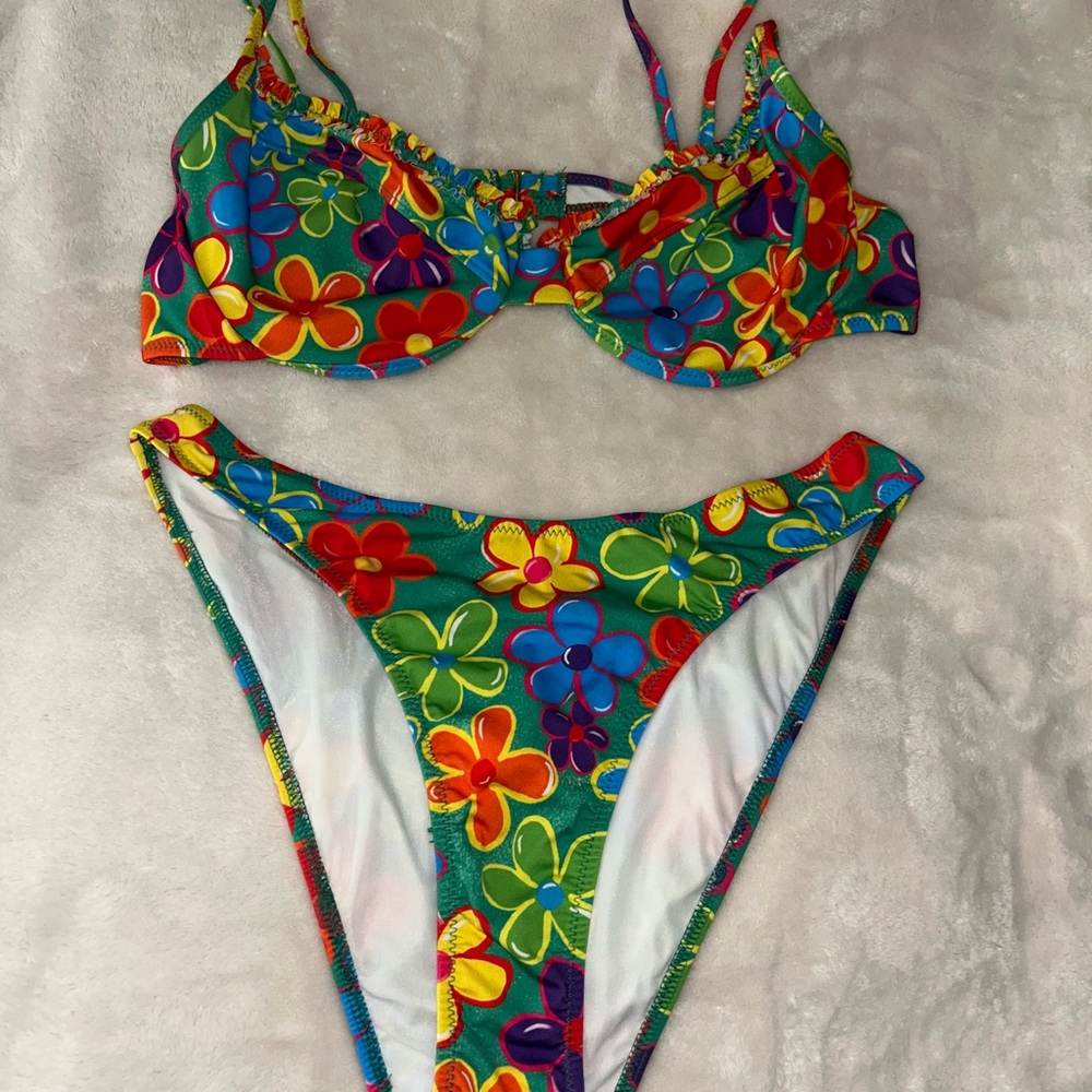 Heavy Manners ‘Linus’ Bikini Set